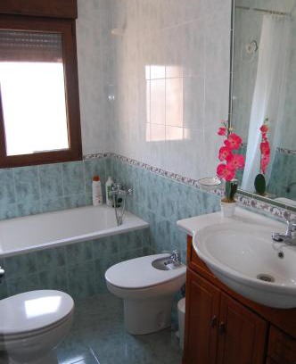 Ayllon House | Casa Cascabelera