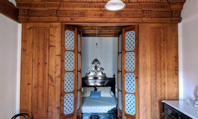 Tivissa House | Casa Cedó - Traditional townhouse in the heart of La Serra d'Almos