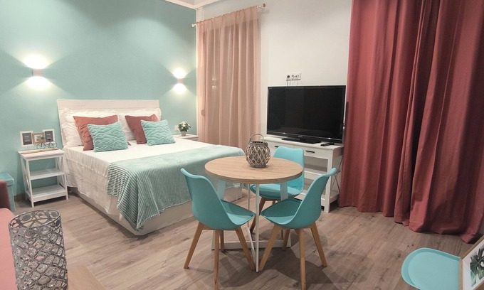 San Fernando Apartment | Casa Cervera: Acogedor Estudio con una Magnifica Ubicación en la Bahía de Cádiz