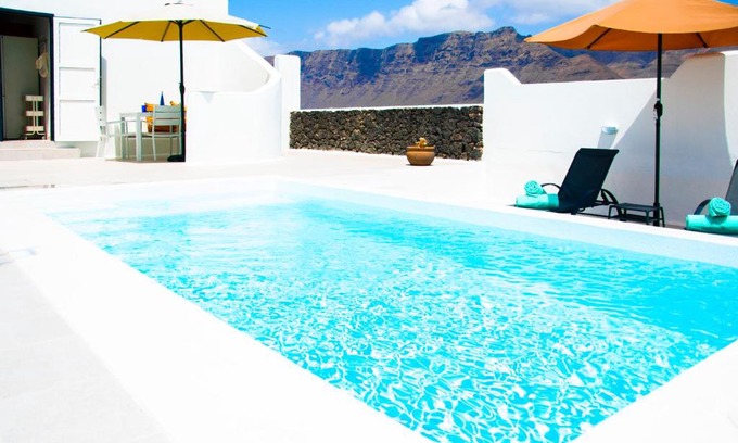 Caleta de Famara House | Casa Chinija de Famara