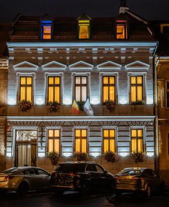 Brasov City Centre Hotel | CASA CHITIC - HOTEL & RESTAURANT- Str Nicolae Balcescu 13