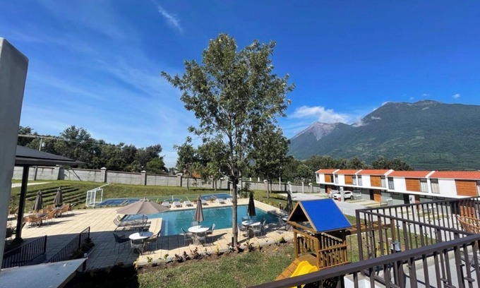 Ciudad Vieja Ski Chalet | Casa Cielo – Relax, Recharge, and Discover Antigua