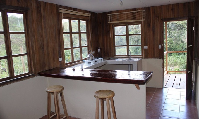 La Suiza House | Casa Colibrí Enjoy Tranquility and Relaxation in den Midst of Pure Nature