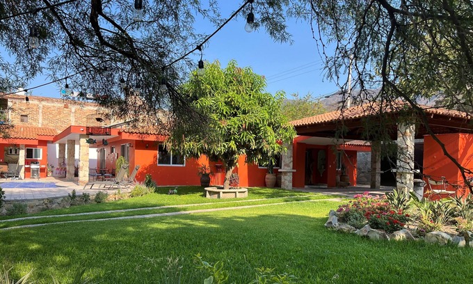 Los Sabinos House | Casa Colorado - Casa Del Angel Feliz - 3-bed house with pool in Ajijic West.