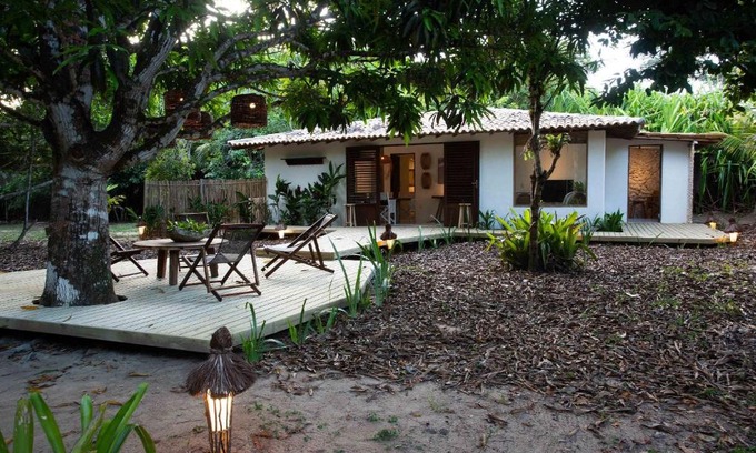 Curuipe House | Casa com deck no jardim a 300m da Praia do Espelho