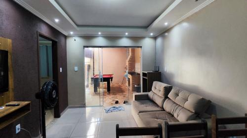 Rio das Ostras House | Casa com Garagem, 3 Quartos e Churrasqueira