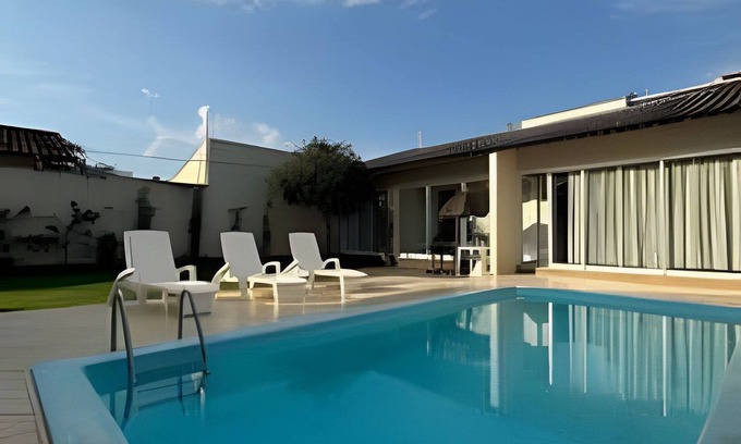 Foz do Iguacu Apartment | Casa com piscina 5 suites 1 quarto e AC