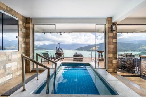 Mangaratiba House | Casa com Piscina, Churrasqueira e Vista