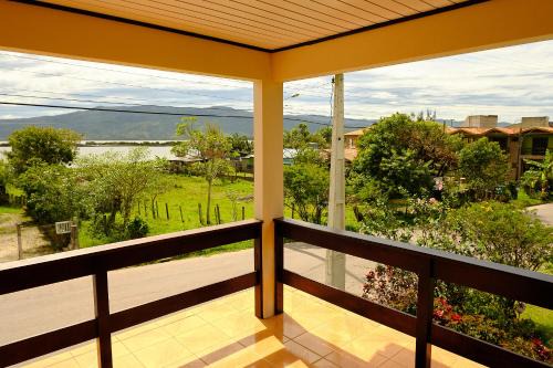 Garopaba House | Casa com varanda