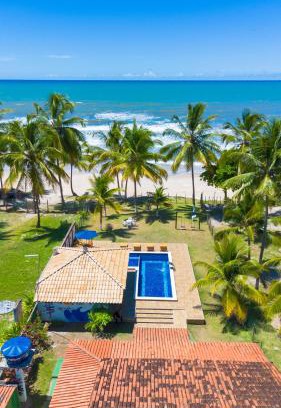Olivenca Apartment | Casa completo com grande piscina sob coqueiros, pe na areia