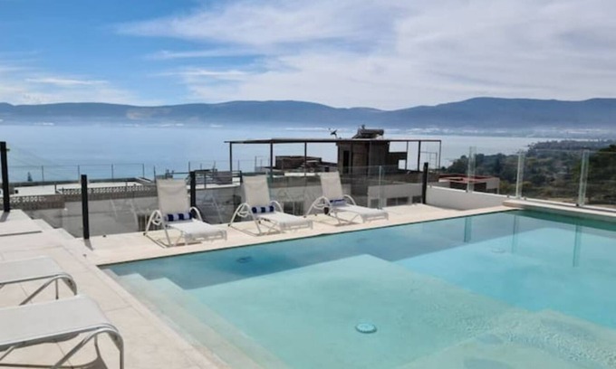 Jocotepec House | Casa con Espectacular Vista al Lago