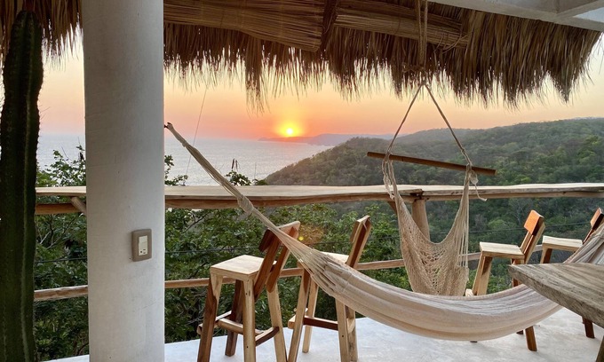 San Pedro Pochutla House | Casa con Palapa y Vista a la Increíble Playa del Pacífico en la Costa Oaxaqueña