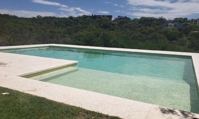 Yocsina House | Casa con pileta en barrio privado