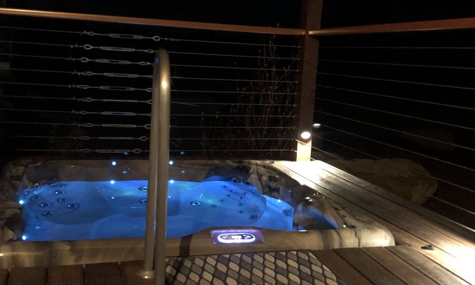 Hesperus House | Casa con Vistas - Couples Getaway with Hot Tub