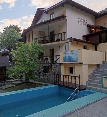 Baile Herculane House | Casa Crina