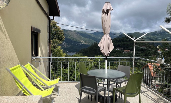 Cova Apartment | Casa de Casarelhos - T2 - Wifi - River and mountain views - Serra do Gerês