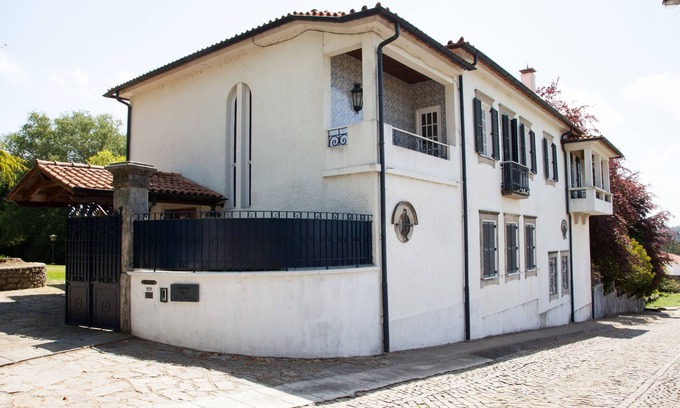 Mozelos House | Casa d'Vila Flôr - Farm in Grijó