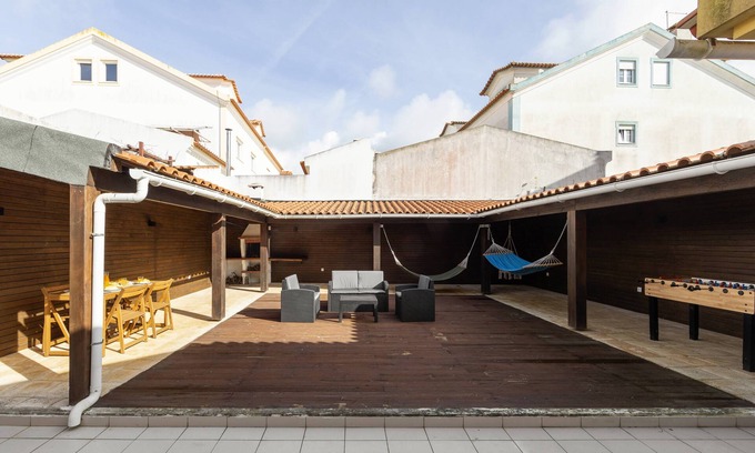 Atouguia da Baleia Villa | Casa da Barragem - Spacious Backyard