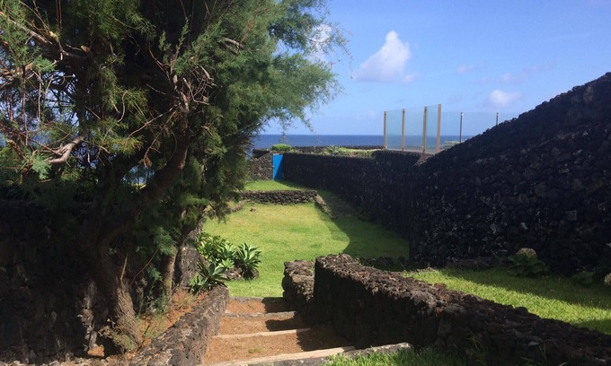 Ponta Delgada Cottage | Casa da Beira Mar - an ocean refuge (RRAL nº988)