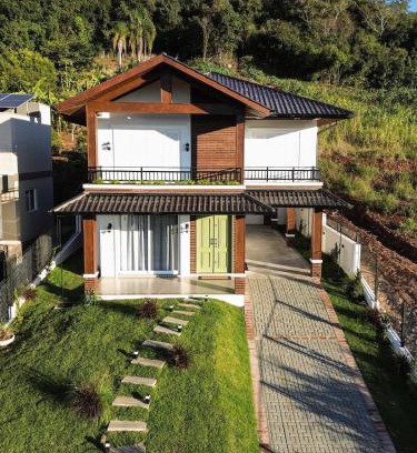 Languiru House | Casa da Colina