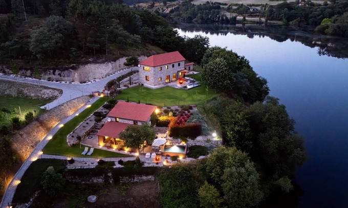 Beijos Villa | Casa da Garca . River View and Private Pool