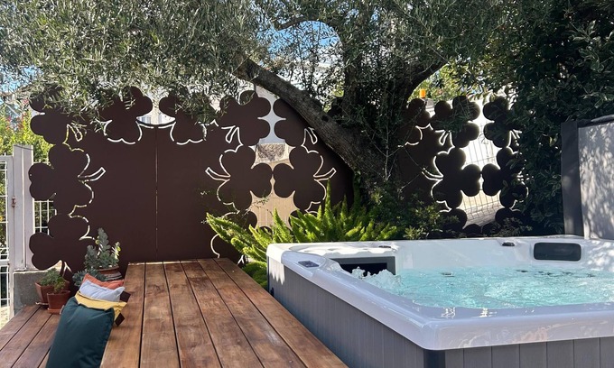 Casteloes House | Casa da Madrinha, a treat 35 minutes from Porto