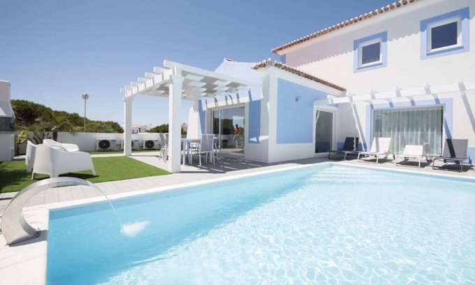 Porto Covo House | Casa da Praia by Estilo Lusitano, with private pool