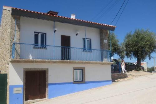 Orca House | Casa da Rosa Linda