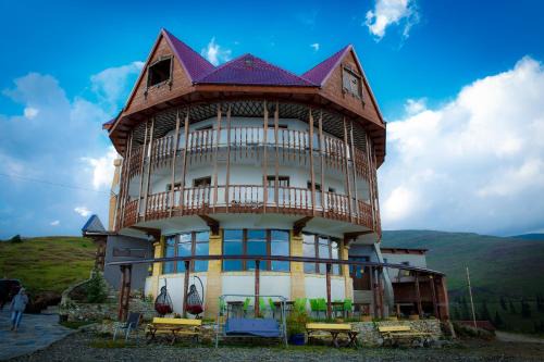 Ranca House | Casa Dacilor Liberi
