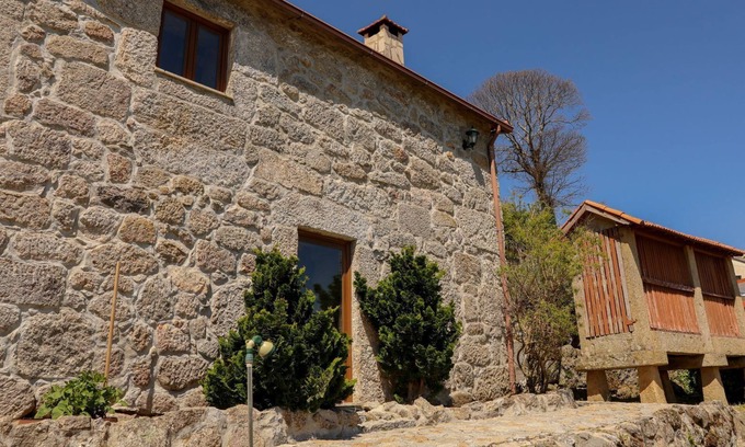 Baiao House | Casa das Lages - Three Bedroom House, Sleeps 7