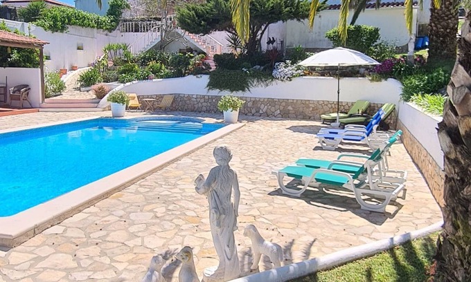 Caldas da Rainha Bed & Breakfast | Casa Das Margaridas