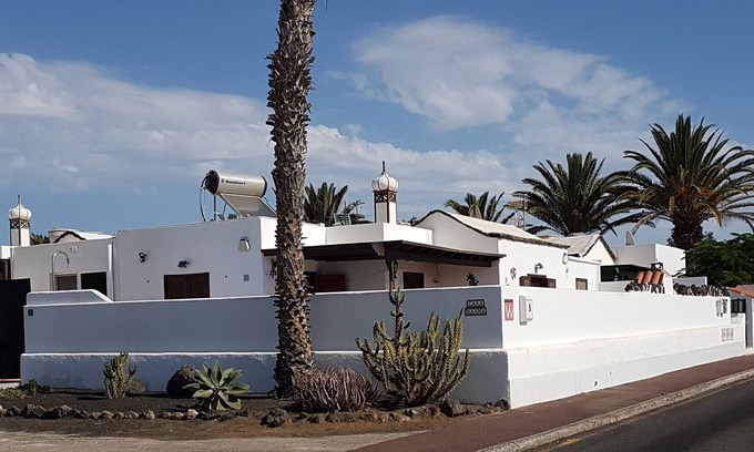 Matagorda Apartment | Casa Dasha Studio Apartment - best area - easy walks beach & shopping center