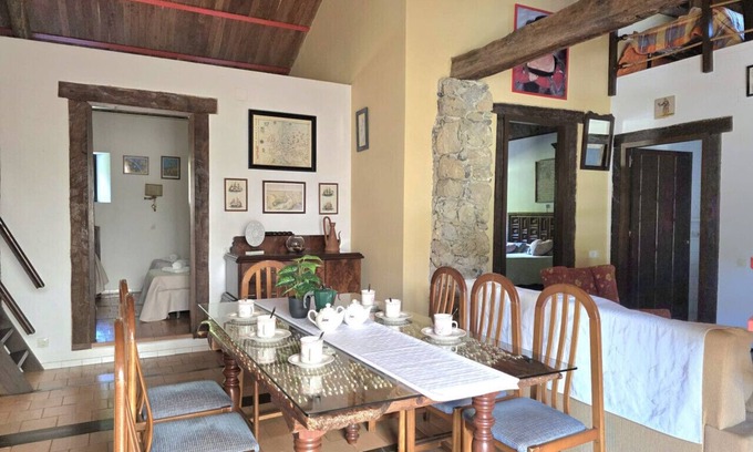 Isla House | Casa de campo con jardín - La Casa Gótica 5815