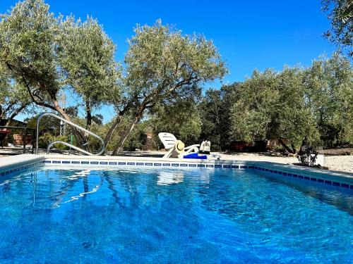 Villanueva de Tapia House | Casa de Campo La Mejorana Refugio andaluz con piscina entre olivos