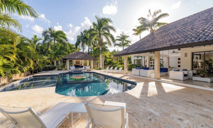 Casa de Campo Villa | Casa De Campo - Stunning Mansion Walking Distance to the Beach