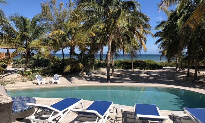 Telchac Puerto House | Casa De Cocos: A Private Family Friendly Beachfront House with A/C and Wifi