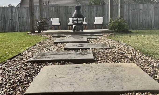 Hammond House | Casa de' Copper Hill. Your Home away from Home.
