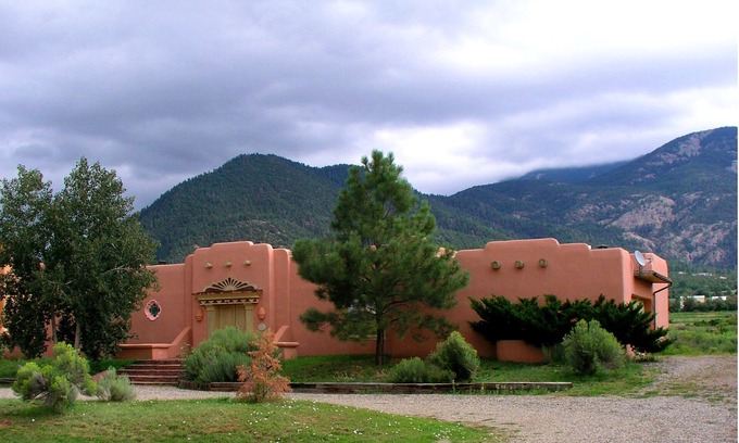 Arroyo Seco House | Casa de Esqui- upscale Los Altos mountain view pool tennis