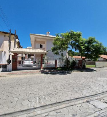 Itacolomi House | Casa de férias para 9 pessoas e Beto Carrero