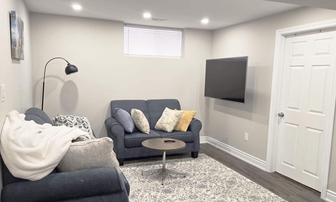 Doon South House | Casa De Kiwi - Family ready with King Bed and Queen Bed close to Conestoga, Golf