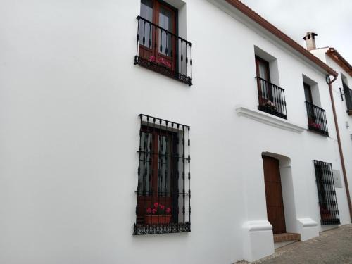 Encinasola House | Casa de la Cruz