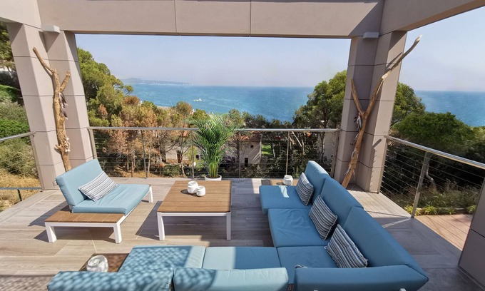 Begur Villa | Casa de la Luz luxurious villa by the sea