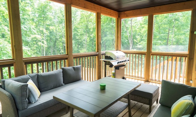 Lake of Bays Ski Chalet | Casa de la montaña Muskoka