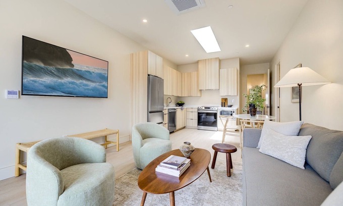 Santa Barbara Apartment | Casa De La Vina Unit 13 - Boutique Apartments