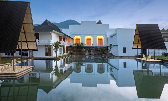 Baturaden Hotel | Casa De Lani Resort & Convention
