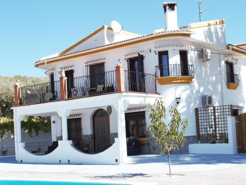 Villanueva del Trabuco Villa | Casa de las Montañas