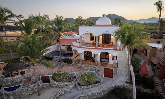 Buenavista House | Casa de las Sonrisas - Beachfront Oasis w/Pool