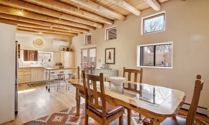 Santa Fe House | Casa de Lorenzo - Hot Tub and Fire Pit