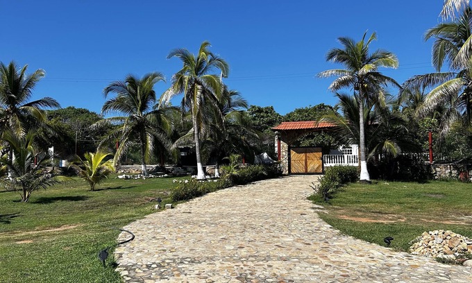 Playa Ventura House | Casa de Cathy. nPlaya Ventura. 2 hours south Acapulco front beach. WiFi n