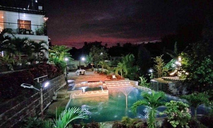 Rizal Province Hotel | Casa de Robles Tanay Rizal